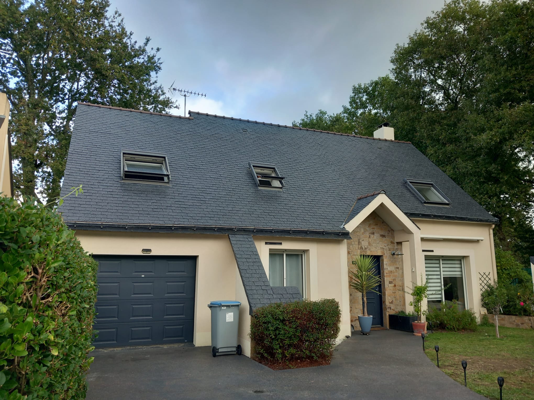 Remplacement toiture ardoise à Saint-Herblain - Maison