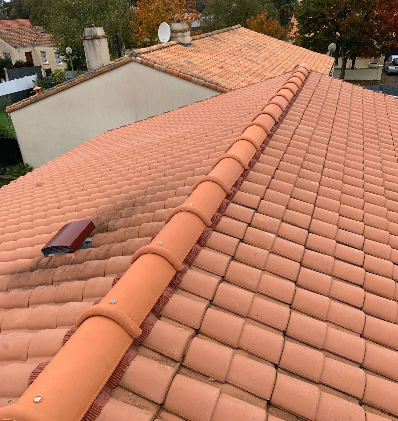 Remplacement faitage Pont-Saint-Martin - Toiture en tuile