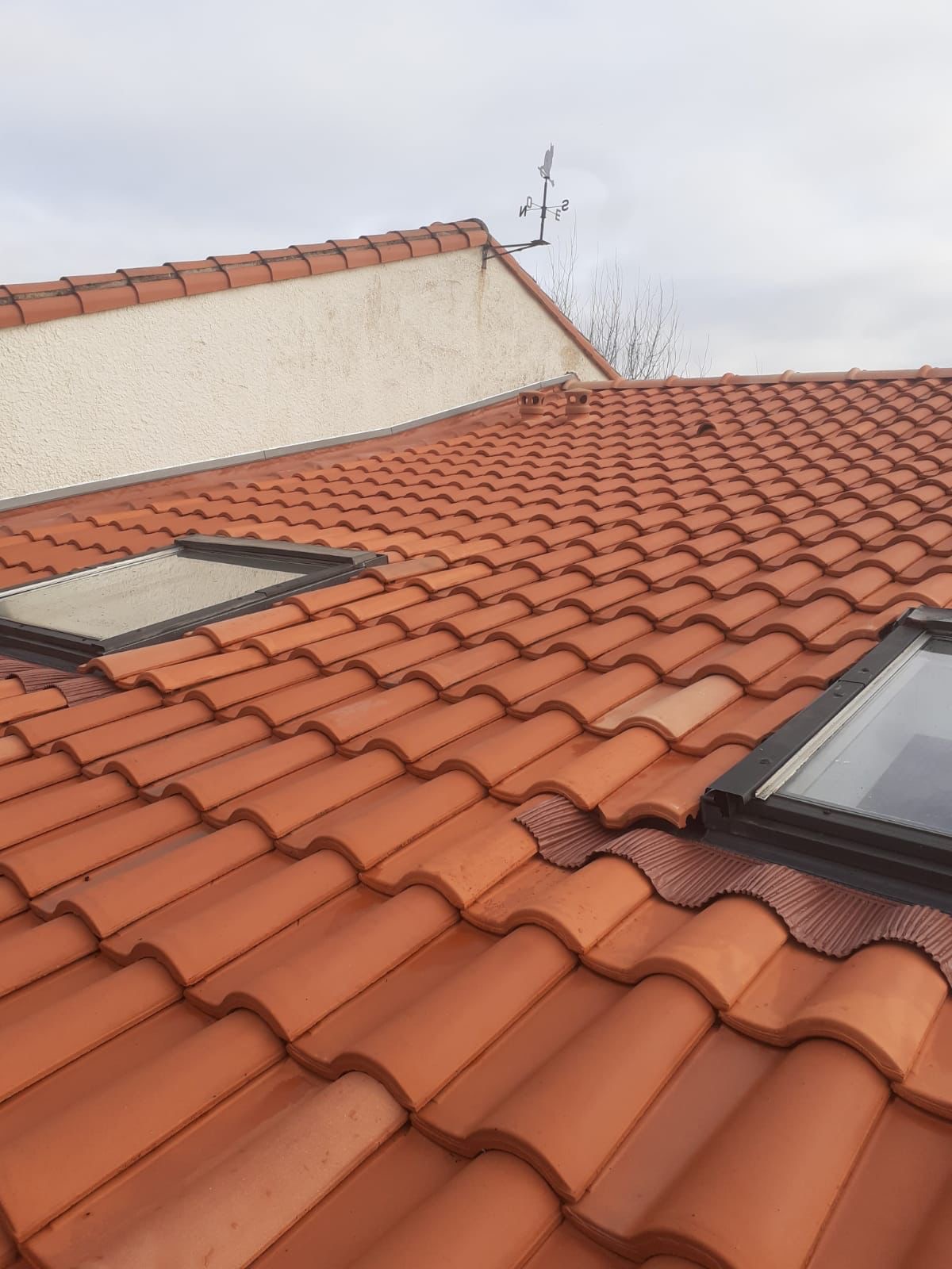 Rénovation toiture Basse-Goulaine - Toiture en tuiles - Maison - Velux