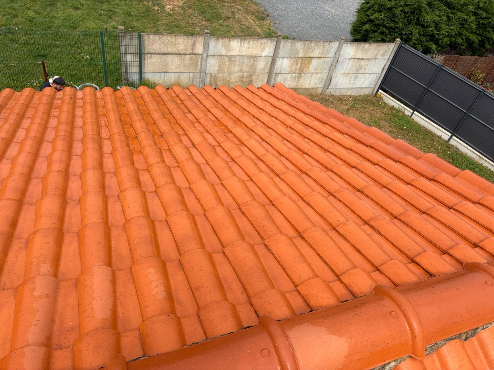 Entretien d'une toiture en tuiles à Geneston